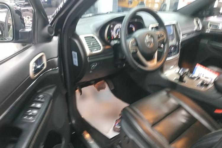 Jeep 大切诺基(进口) 2014款 3.6L 精英导航版中控内饰20