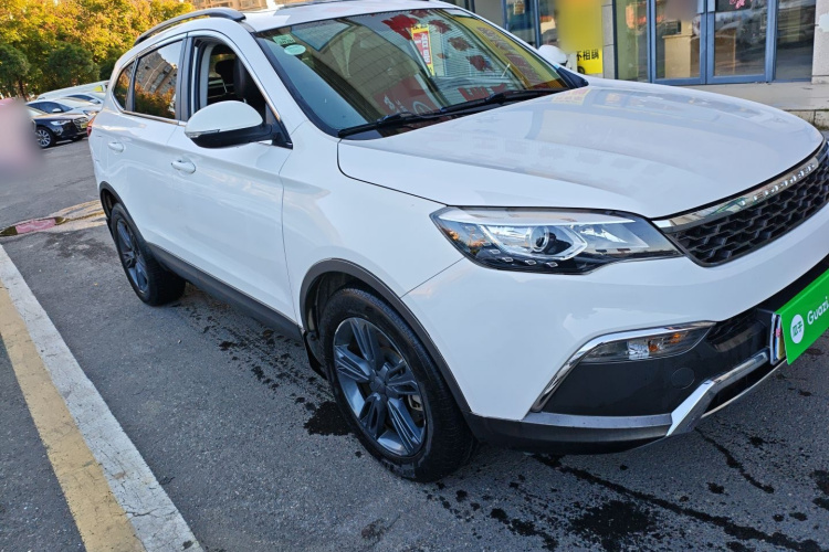 猎豹汽车 猎豹CS10 2017款 2.0T 自动都市型车身外观3