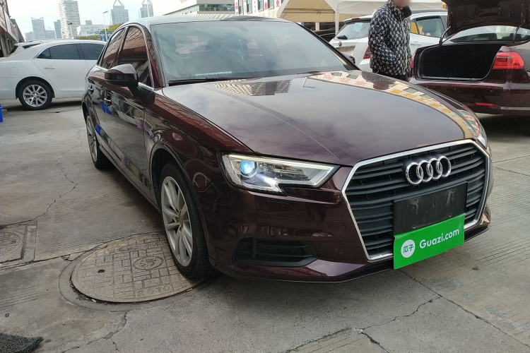 奥迪A3 2018款 30周年年型 Limousine 35 TFSI 进取型车身外观3