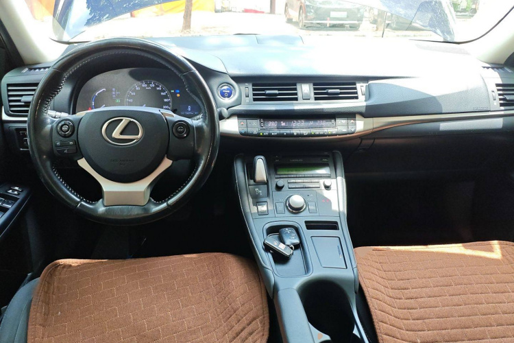 雷克萨斯CT 2014款 CT200h 精英版 单色中控内饰12