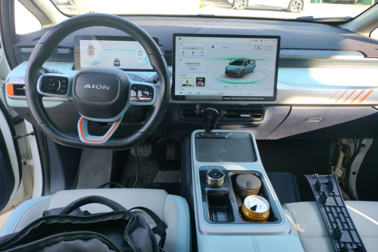 埃安 AION Y 2022款 70 智领版 磷酸铁锂中控内饰12