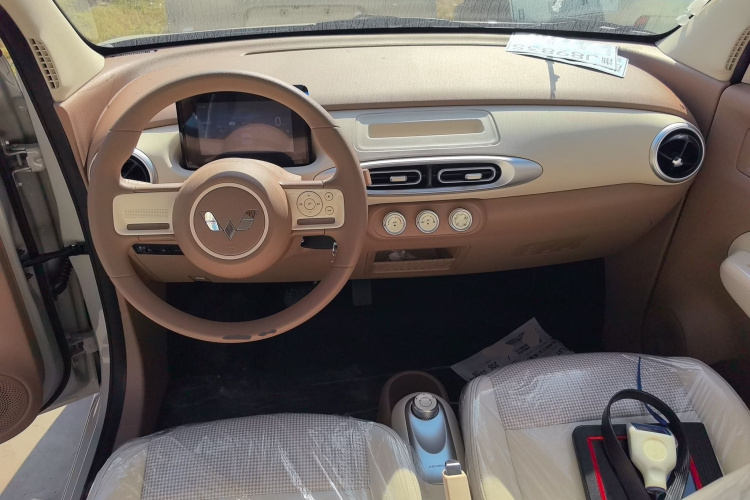 五菱汽车 宏光MINIEV 2025款 四门版 进阶款中控内饰12