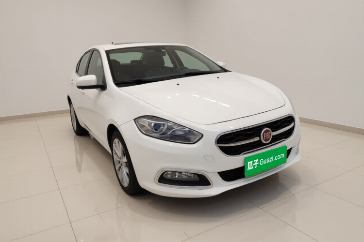 菲亚特 菲翔 2015款 1.4T 自动尊享版车身外观3