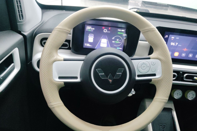 五菱汽车 宏光MINIEV 2024款 第三代 215km 进阶版中控内饰13