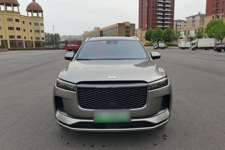 理想汽车 理想ONE 2021款 增程6座版车身外观2