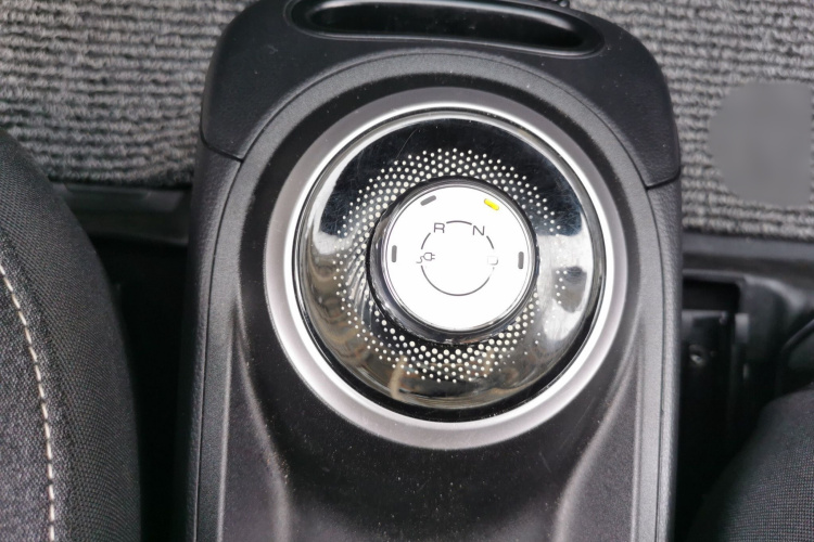 五菱汽车 五菱缤果 2024款 203km 轻享款局部细节18