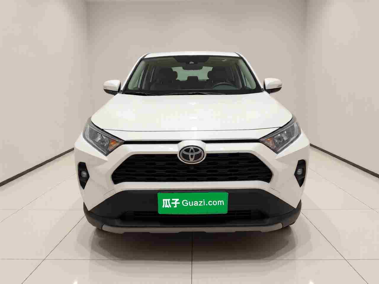 鞍山二手丰田RAV4荣放2024款，开一年亏多少购置税？