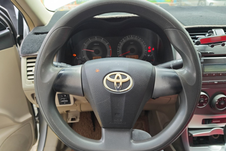 丰田 卡罗拉 2011款 1.6L 自动GL局部细节13