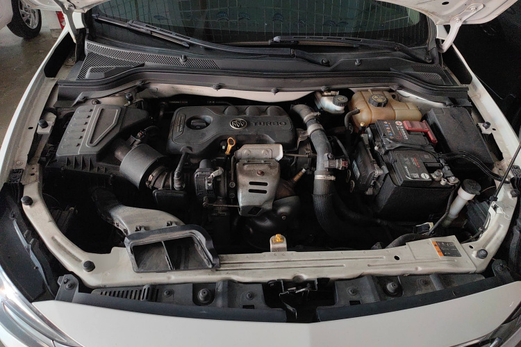 别克 英朗 2018款 15T 双离合进取型 国V机舱底盘24