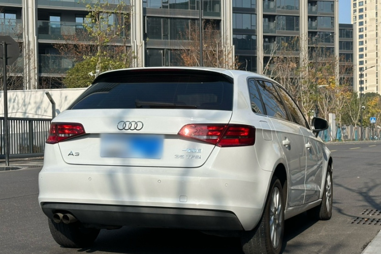 奥迪A3 2014款 Sportback 35 TFSI 自动进取型车身外观6005