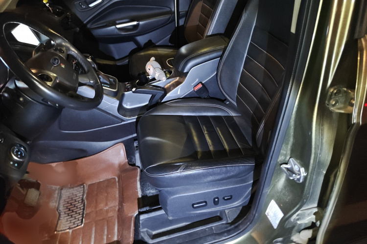 福特 翼虎 2015款 2.0L GTDi 四驱精英型局部细节19