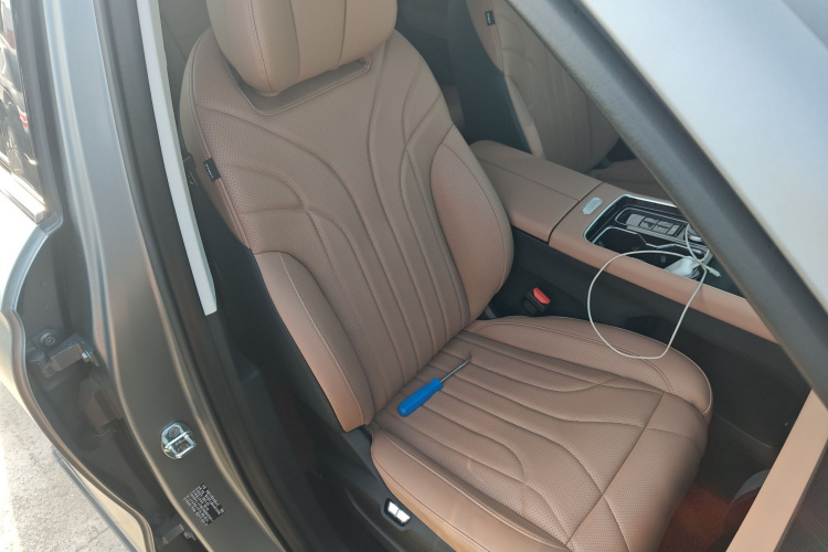 奇瑞 瑞虎8 L 2024款 2.0T 两驱尊贵版 5座局部细节41