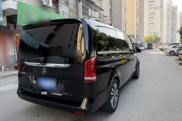 奔驰V级 2018款 V 260 领航版 国VI车身外观6006