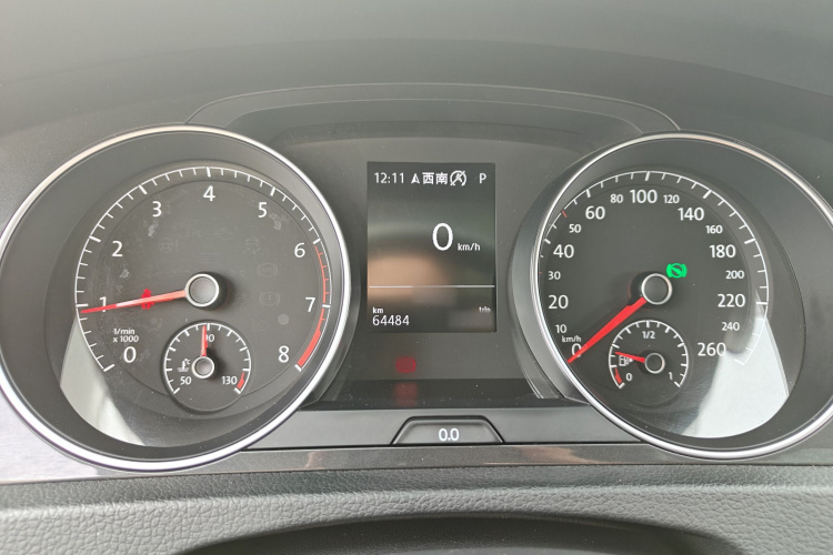 大众 高尔夫 2020款 200TSI DSG舒适进取版局部细节14