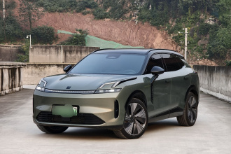 领克08 EM-P 2023款 220km 四驱性能Halo