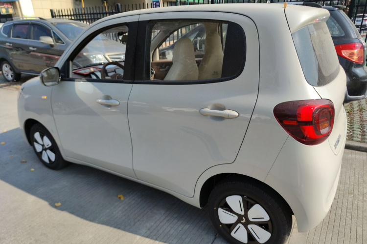 五菱汽车 宏光MINIEV 2025款 四门版 进阶款车身外观6003