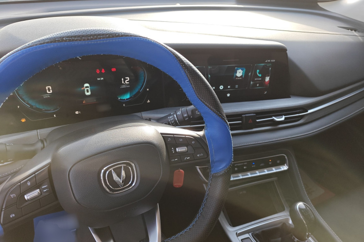 长安CS55PLUS 2021款 蓝鲸版 1.5T 手动豪华型中控内饰12