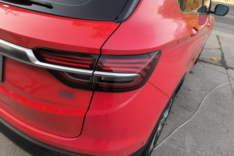 吉利汽车 缤越 2019款 运动款 260T DCT Battle 国V车身外观9