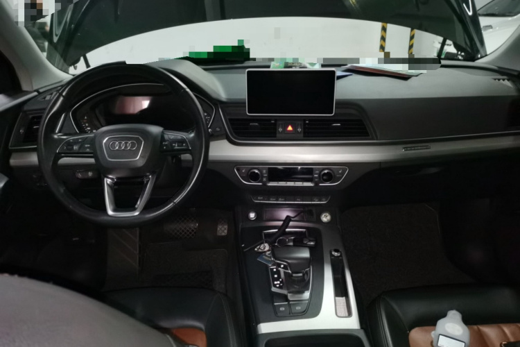 奥迪Q5L 2020款 改款 40 TFSI 荣享时尚型中控内饰12