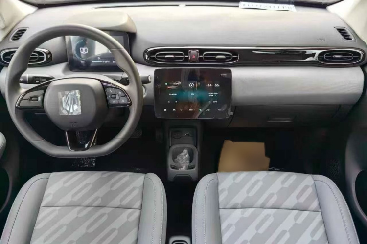 零跑汽车 零跑T03 2025款 310舒享版车身外观6005