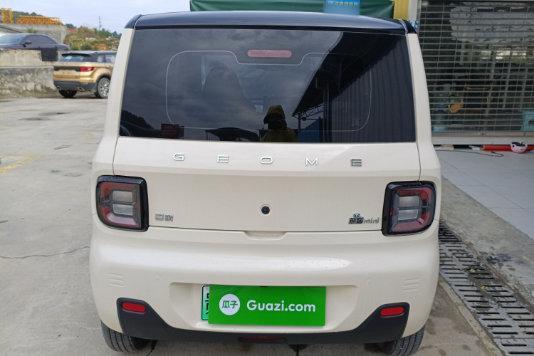 吉利银河 2023款 熊猫mini 200km 耐力熊车身外观6