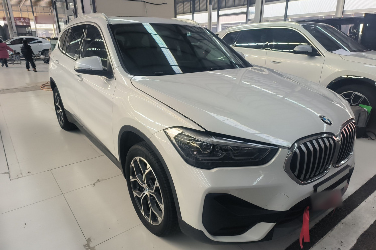 宝马X1 2021款 sDrive25Li 领先型车身外观3