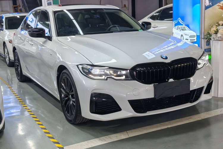 宝马3系 2022款 325Li M运动曜夜套装车身外观3