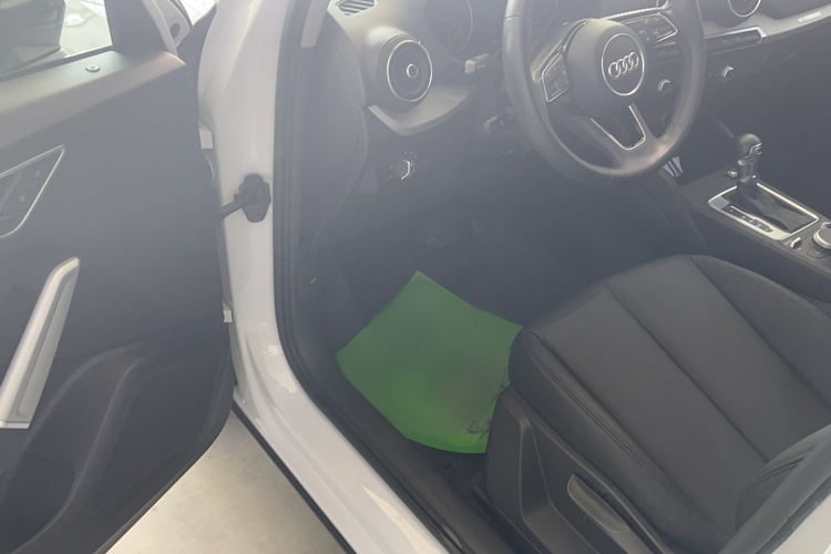 奥迪Q2L 2021款 35 TFSI 进取动感型中控内饰7002