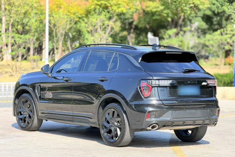 领克01 2021款 2.0TD 四驱暗夜版车身外观6003