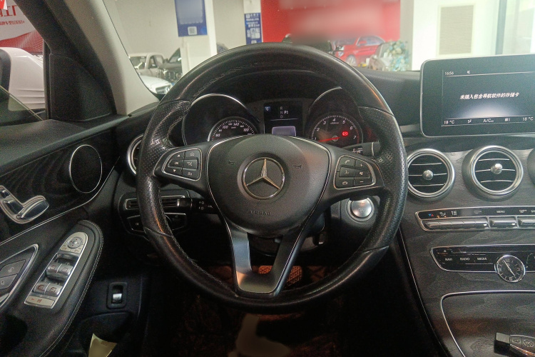 奔驰C级(进口) 2017款 C 200 旅行轿车局部细节13