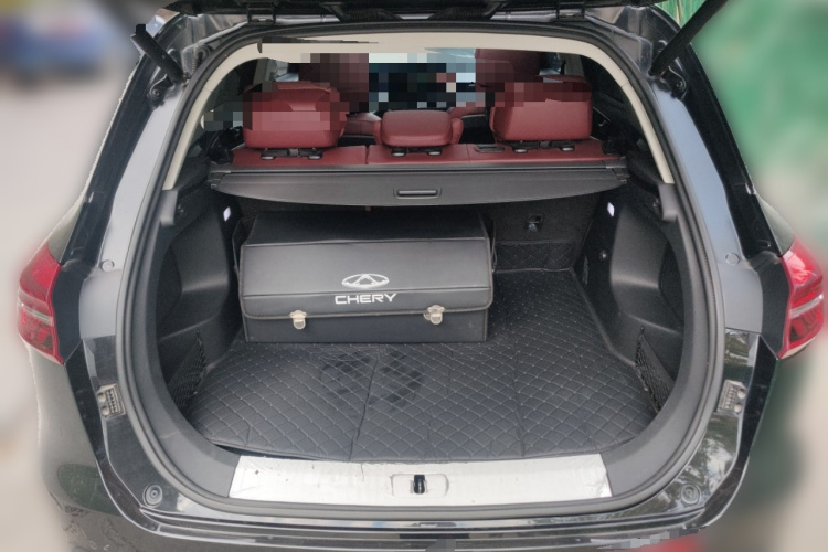 红旗HS5 2022款 2.0T 智联旗领四驱版局部细节23