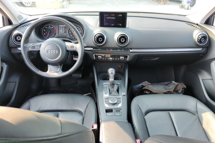 奥迪A3 2014款 Sportback 35 TFSI 自动舒适型中控内饰12