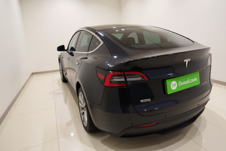 特斯拉 Model Y 2022款 改款 后轮驱动版车身外观5