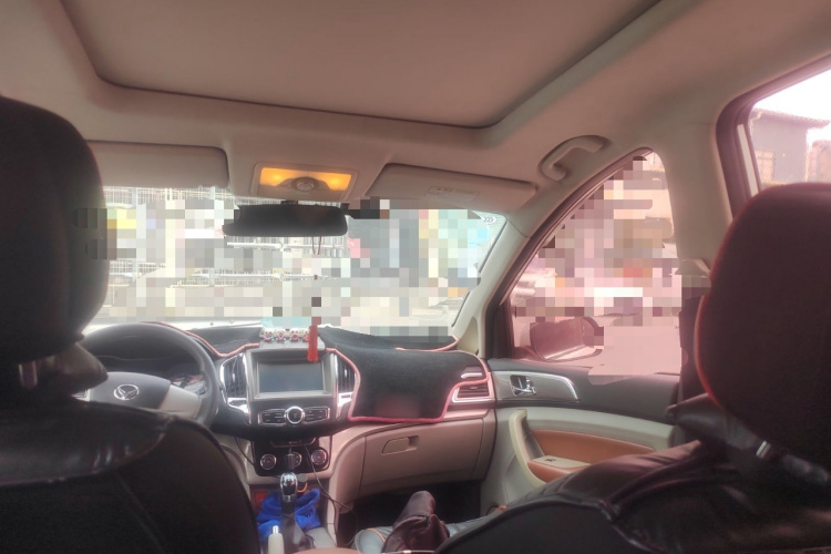 北汽幻速H3 2016款 H3F 1.5L 手动尊贵型中控内饰22