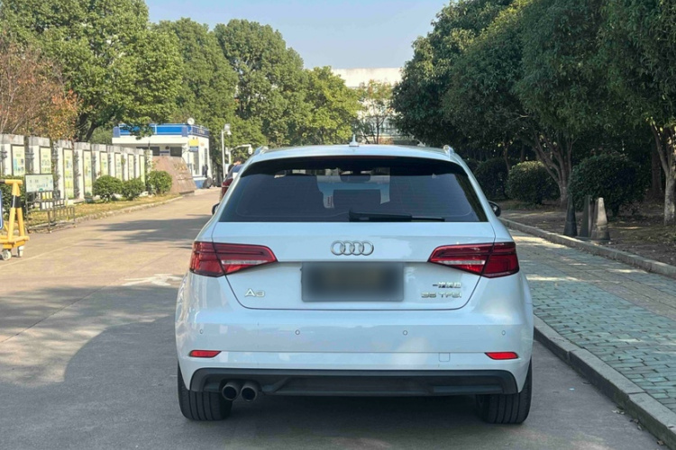 奥迪A3 2018款 30周年年型 Sportback 35 TFSI 进取型车身外观6006