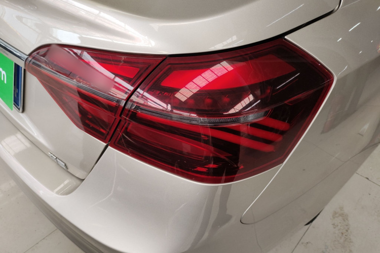 吉利汽车 帝豪 2019款 领军版 1.5L CVT向上互联型 国VI车身外观6006