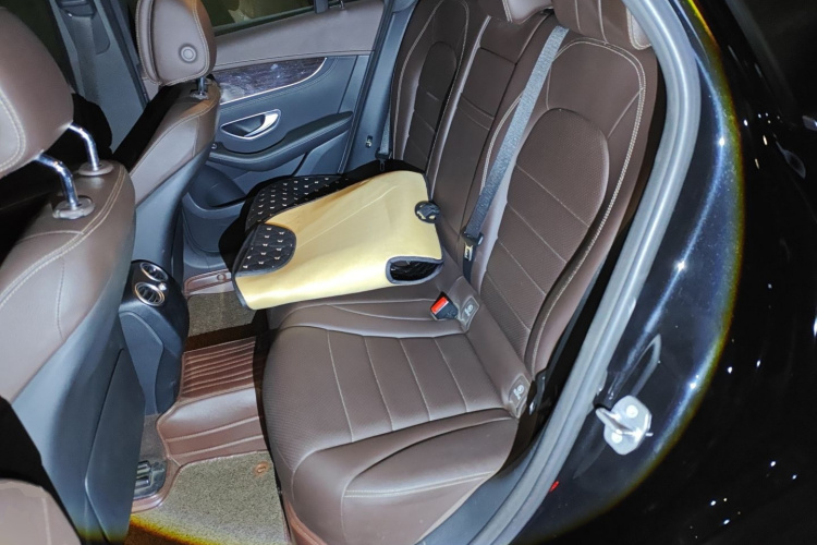 奔驰GLC 2018款 GLC 260 4MATIC 豪华型中控内饰7004