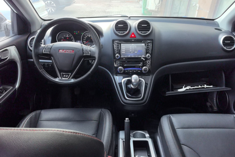 哈弗H6 2015款 升级版 1.5T 手动两驱精英型中控内饰12