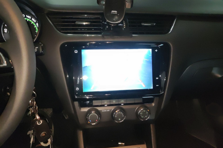 斯柯达 明锐 2019款 1.5L 自动智行舒适版 国V局部细节16