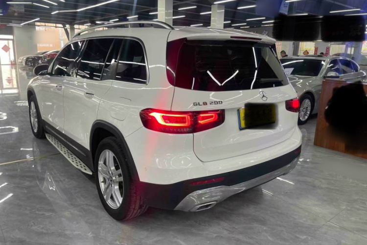 奔驰GLB 2022款 改款 GLB 200 动感型车身外观6003