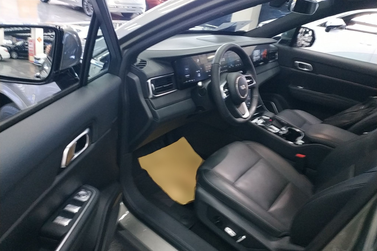 理想汽车 理想ONE 2021款 增程6座版中控内饰19