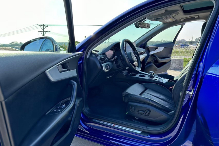 奥迪A4L 2020款 40 TFSI 时尚动感型中控内饰7007