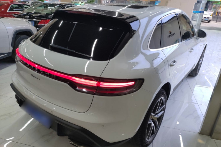保时捷 2022款 Macan 2.0T车身外观6005
