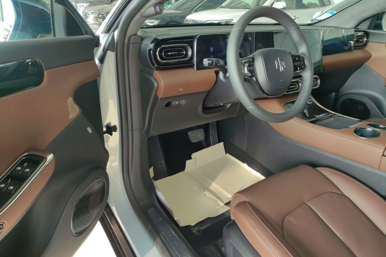 零跑汽车 零跑C01 2023款 630四驱性能版中控内饰20