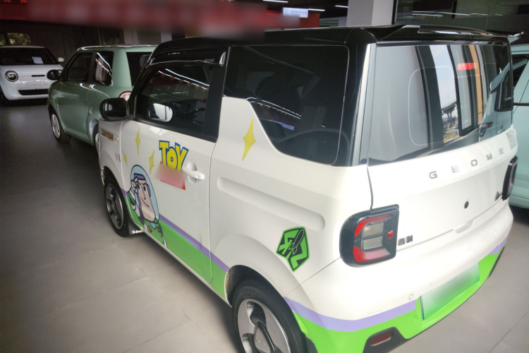 吉利银河 2023款 熊猫mini 200km 灵动熊车身外观4