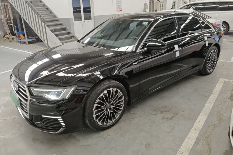 奥迪A6L新能源 2020款 55 TFSI e quattro车身外观4