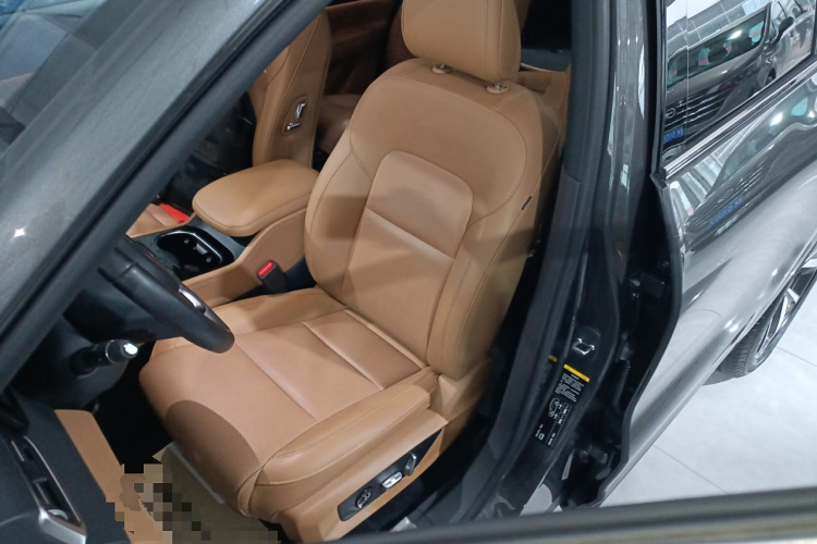 理想汽车 理想ONE 2021款 增程6座版中控内饰19