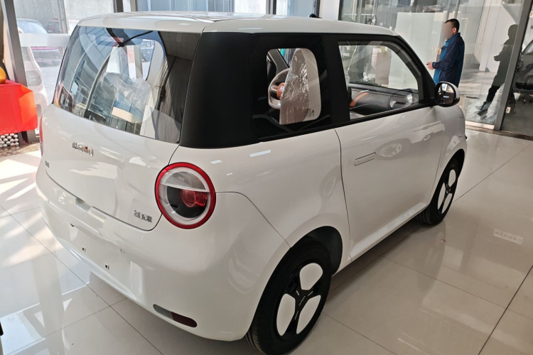 长安启源 长安Lumin 2025款 301km 蜜沁款车身外观7