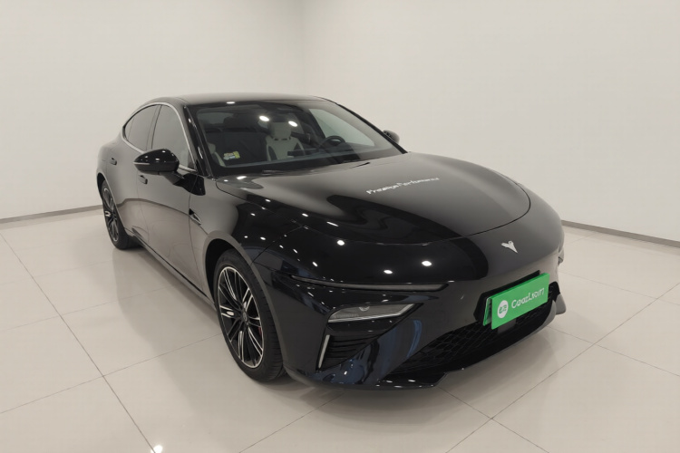 哪吒汽车 哪吒S 2023款 纯电 520km 后驱版车身外观3