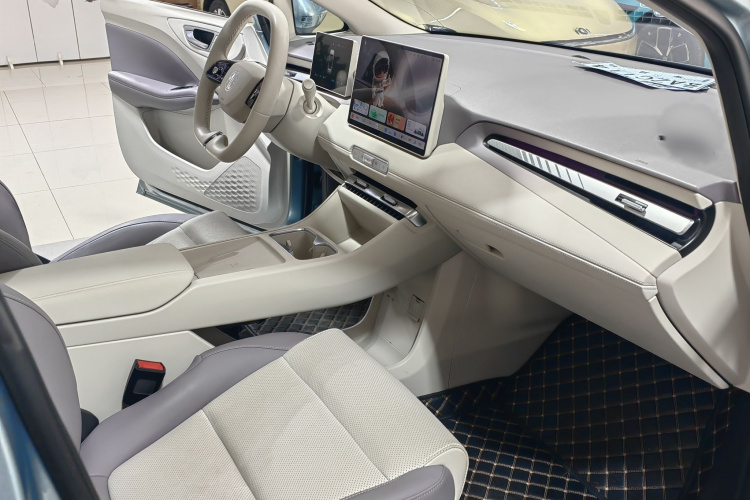 名爵 MG4 EV 2026款 437 自由版中控内饰7002